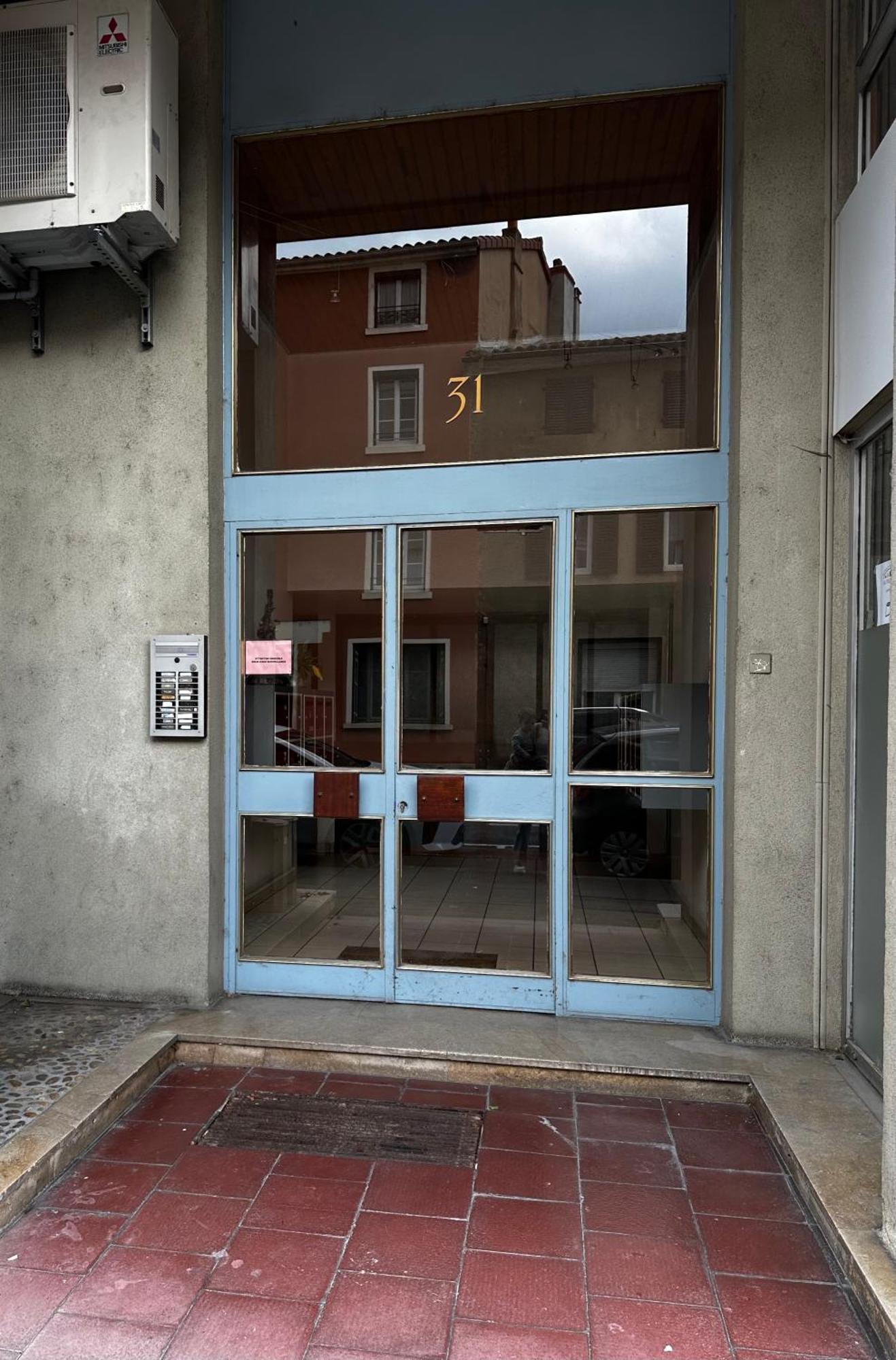 Charmant Appartement T1 Макон Экстерьер фото